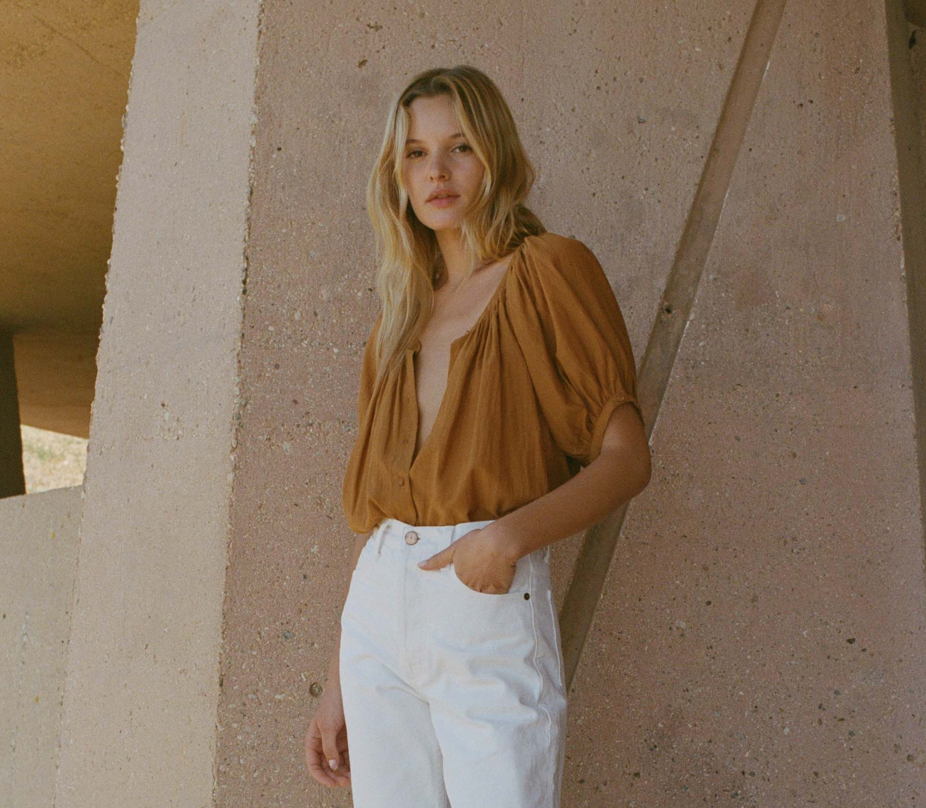 JUNE TOP