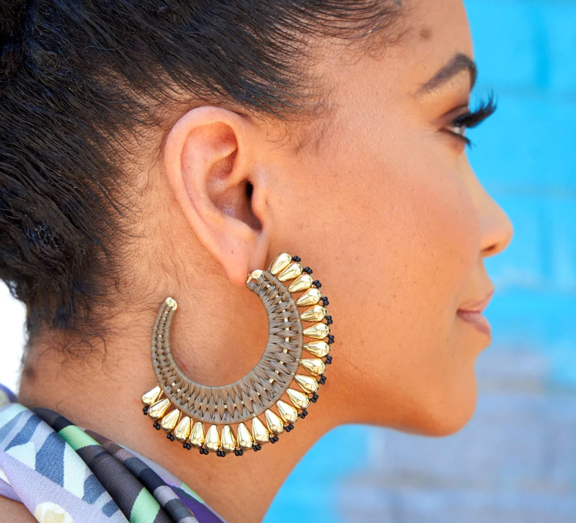 Sansa Hoops